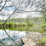Cozy Huntingdon Escape 19 Mi To Penn State Univ!