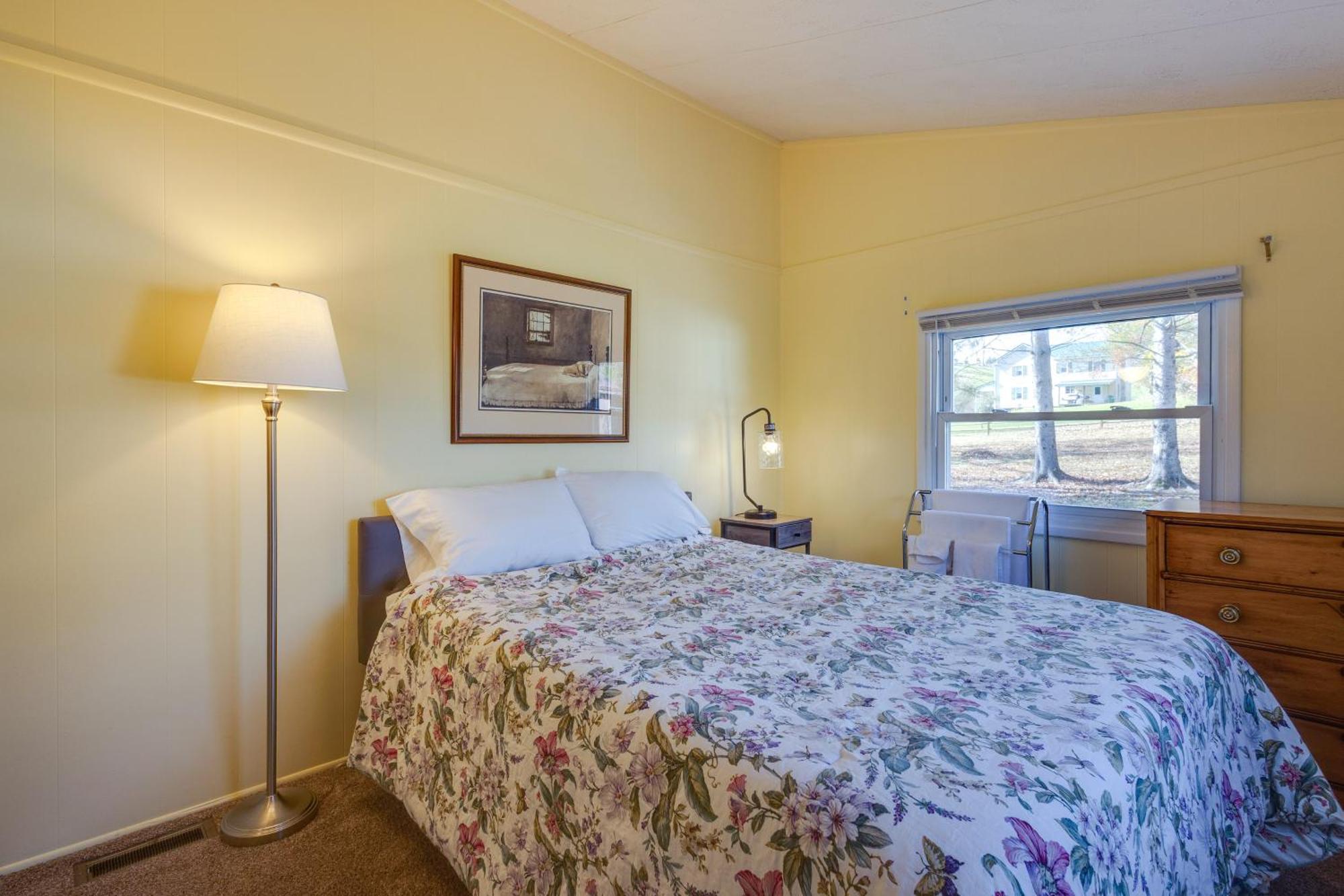 Casa de férias Cozy Escape 19 Mi To Penn State Univ!